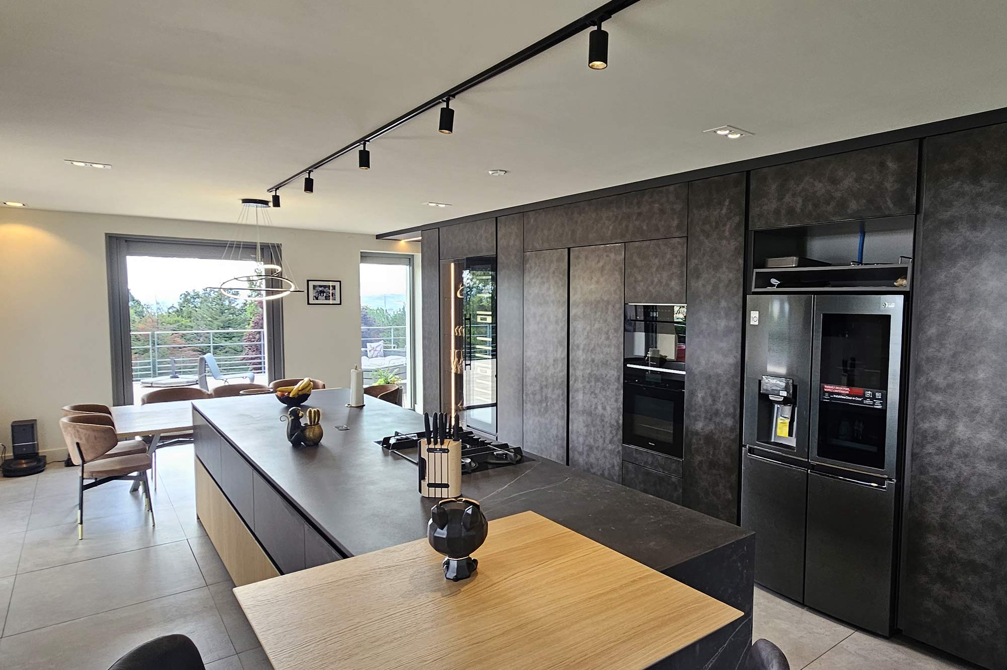 Cuisine haut de gamme et agencement intérieur à Villefranche / Lyon